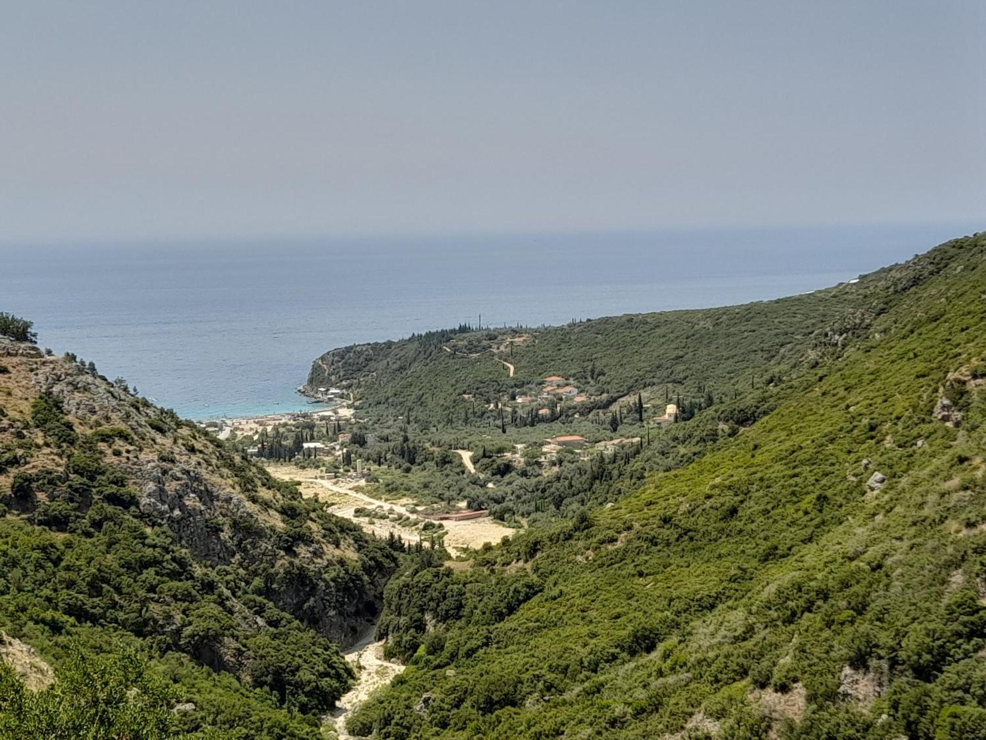 Sofia'S Rooms Himare Room photo